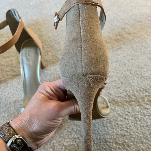 LOFT nude strappy heels - Picture 4 of 8